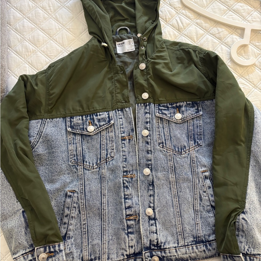 Bershka Olive Green Quilted Jacket with Denim Loop Detail